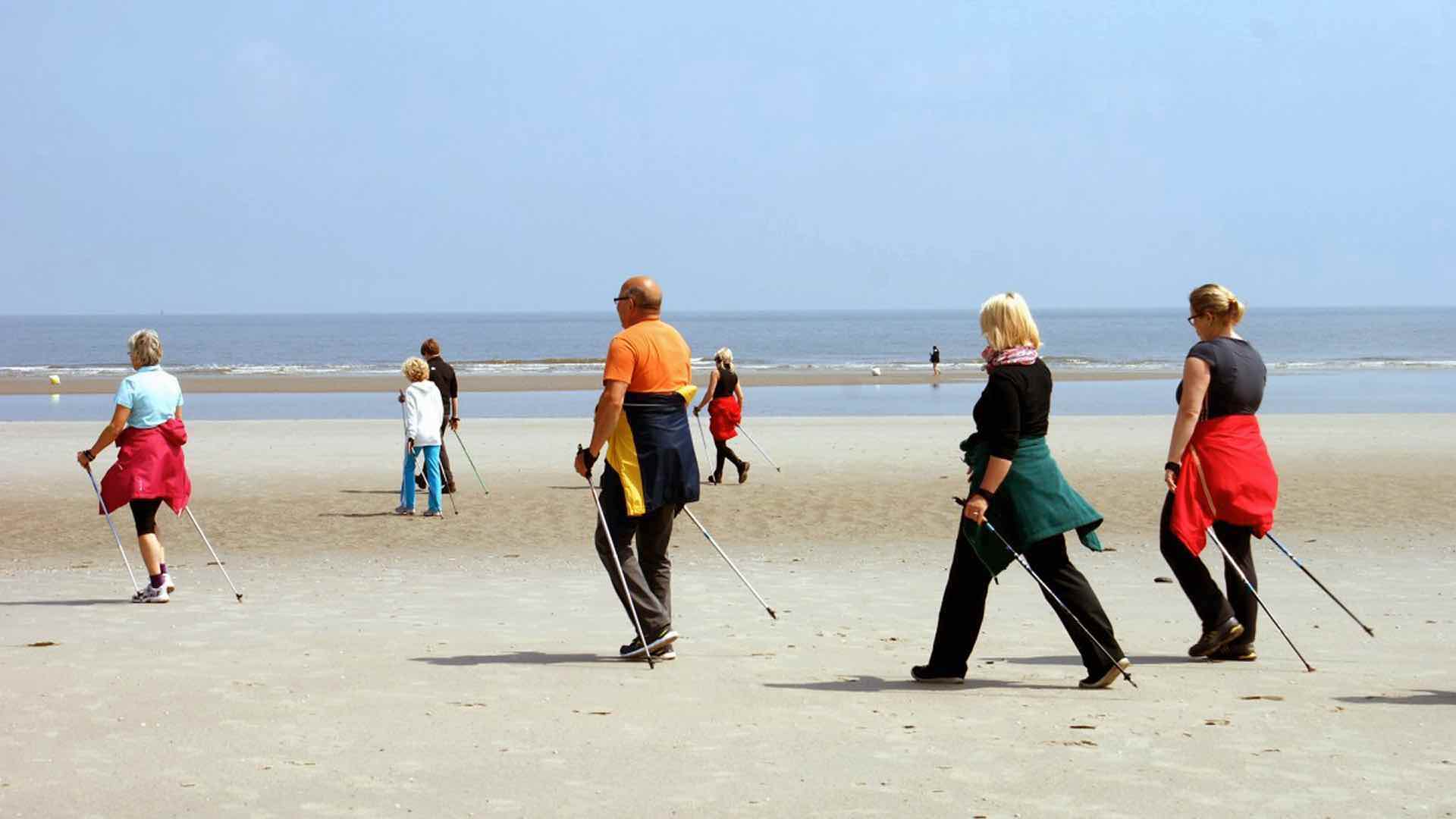 Nordic Walking aan het strand